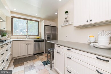 18 Stone Ridge Ct, Baltimore, MD 21239 - photo 3