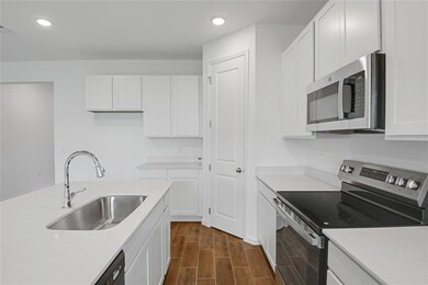 5323 Mickey Ave, Lake Wales, FL 33859 - photo 5