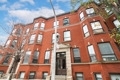 unlisted-address, Chicago, IL 60613 - photo 2