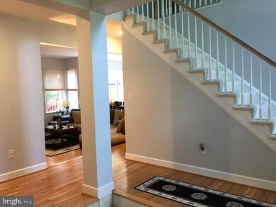 8953 Cross Chase Cir, Lorton, VA 22079 - photo 7