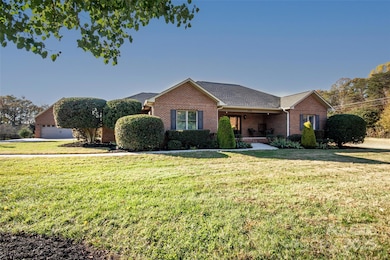 106 Seven Springs Loop, Statesville, NC 28625 - photo 4