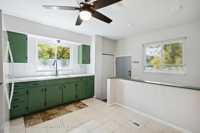 10-3634-Sumpter-St-Lansing-MI-48911-Wind