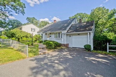 21 Bremen St, Springfield, MA 01108 - photo 2