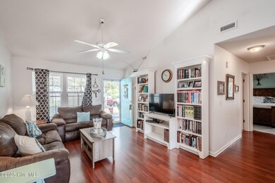 18-web-or-mls-5617 West Chop Way-118