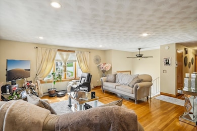 16 Maxdale Rd, Worcester, MA 01602 - photo 3