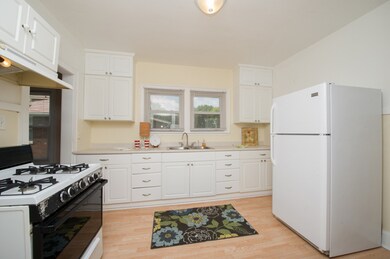 412 Douglas Ave unit 2, Waukegan, IL 60085 - photo 7