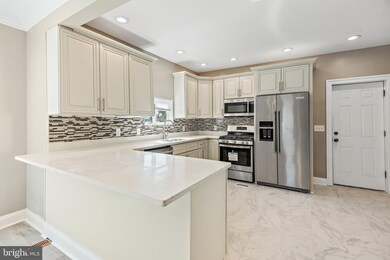 5700 Fair Oaks Ave, Baltimore, MD 21214 - photo 5