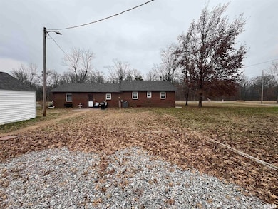 8576 Old Route 13, Marion, IL 62959 - photo 4
