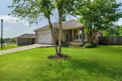 52_Hawthorne_Dr-2