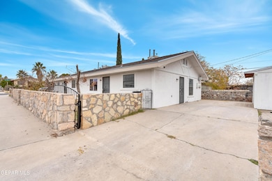 3700 La Luz Ave unit B, El Paso, TX 79903 - photo 2