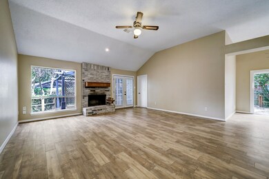 2609 Parkway Ave, Rosenberg, TX 77471 - photo 2