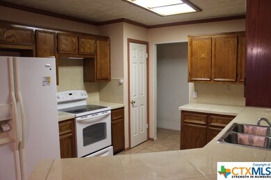 1602 Freedom Ln, Copperas Cove, TX 76522 - photo 5