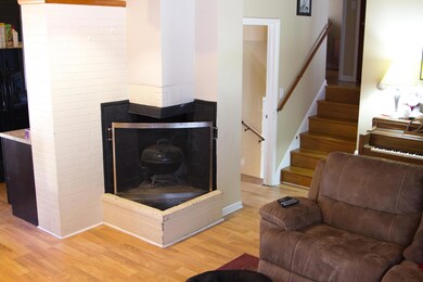 690 Georgian Dr, Columbus, OH 43228 - photo 7