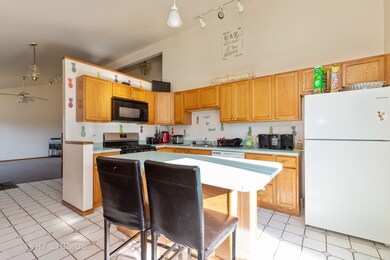 2711 21st St, Zion, IL 60099 - photo 3