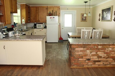 living room into klitchen