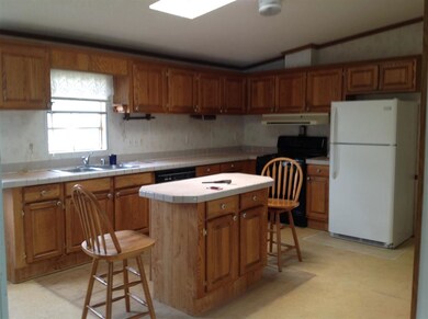 195 Lane 101 West Otter Lake, Angola, IN 46703 - photo 2