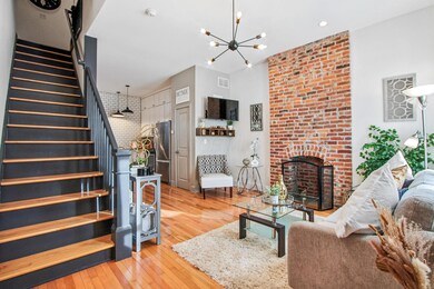 Living Room Angle 1-4_1