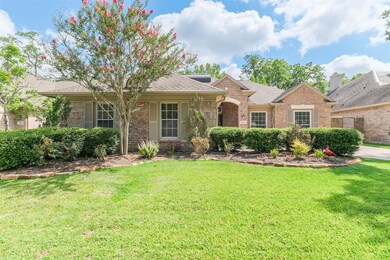 Beautiful Village Builder's patio home located in the gated Bristolwoods Section of Longwood!
