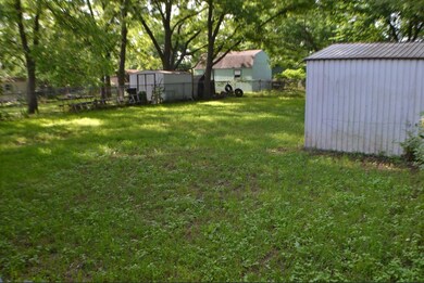 1014 W Baker St, Denison, TX 75020 - photo 2
