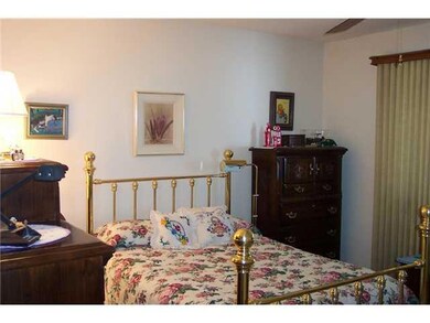 10608 Park View Cir unit B, El Paso, TX 79935 - photo 6