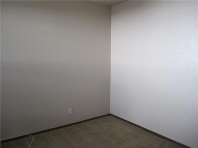 1739 Villa Santos Cir, El Paso, TX 79935 - photo 4