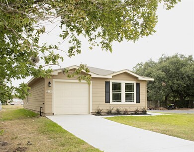 2721 Avenue B, Bay City, TX 77414 - photo 3