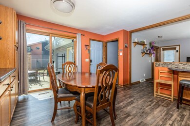 2333 S Chatham St, Janesville, WI 53546 - photo 3