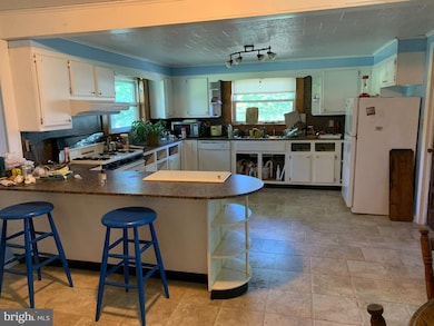 3886 Eastern Neck Rd, Rock Hall, MD 21661 - photo 4