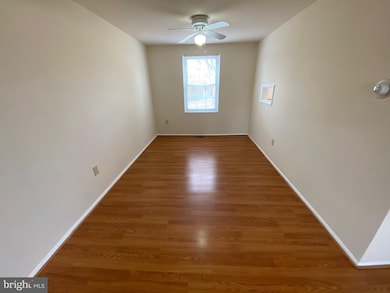 18917 Abbotsford Cir, Germantown, MD 20876 - photo 6