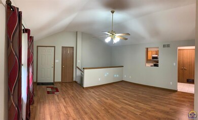 2310 SW Ancaster Rd, Topeka, KS 66614 - photo 4