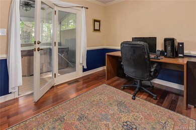 Office/Den/Sitting Room: Offering great flexibilit