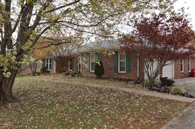 217 Farmbrook Cir, Frankfort, KY 40601 - photo 2