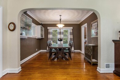 2010 Commonwealth Ave-14