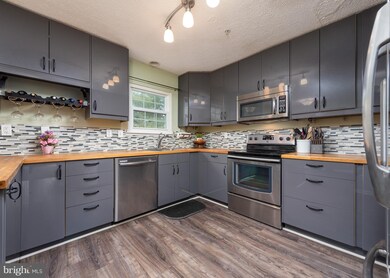 9202 Howland Rd, Laurel, MD 20723 - photo 2