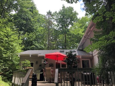 126 Lookout Dr, Hawley, PA 18428 - photo 2