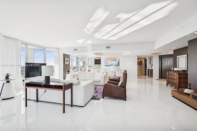 Cristelle unit 20B, Pompano Beach, FL 33062 - photo 2