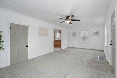 2323 W Walnut St-5