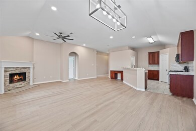 5215 Bailey Ln, Alvin, TX 77511 - photo 7