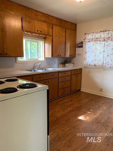 629 W Butterfield St, Weiser, ID 83672 - photo 7