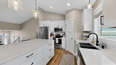 2431 Phoenix Rd SW, Rochester, MN 55902 - photo 7