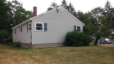 1367 Aster St, Schenectady, NY 12306 - photo 4