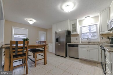 25972 Hills Dr, Mechanicsville, MD 20659 - photo 4