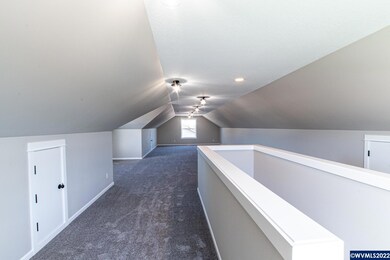 1233 S 10th St, Independence, OR 97351 - photo 5