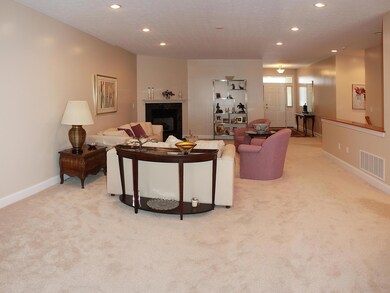 6155 Marias Point Ln, Columbus, OH 43213 - photo 4