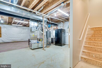 5797 Falls Gate Ct, Falls Church, VA 22041 - photo 6