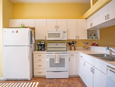 6401 99th Way N unit 15C, Saint Petersburg, FL 33708 - photo 6