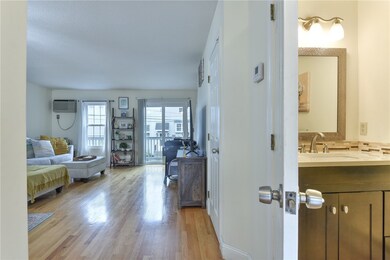 565 Quaker Ln unit 106, West Warwick, RI 02893 - photo 3