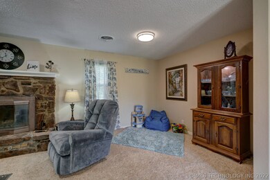 EXTENDED AREA IN LIVING WAS ORIGINALLY BEDROOM 4,