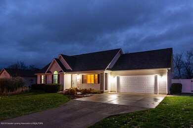 490 Elizabeth Dr, Owosso, MI 48867 - photo 2