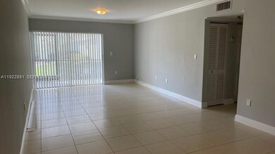721 N Pine Island Rd unit 112, Plantation, FL 33324 - photo 2